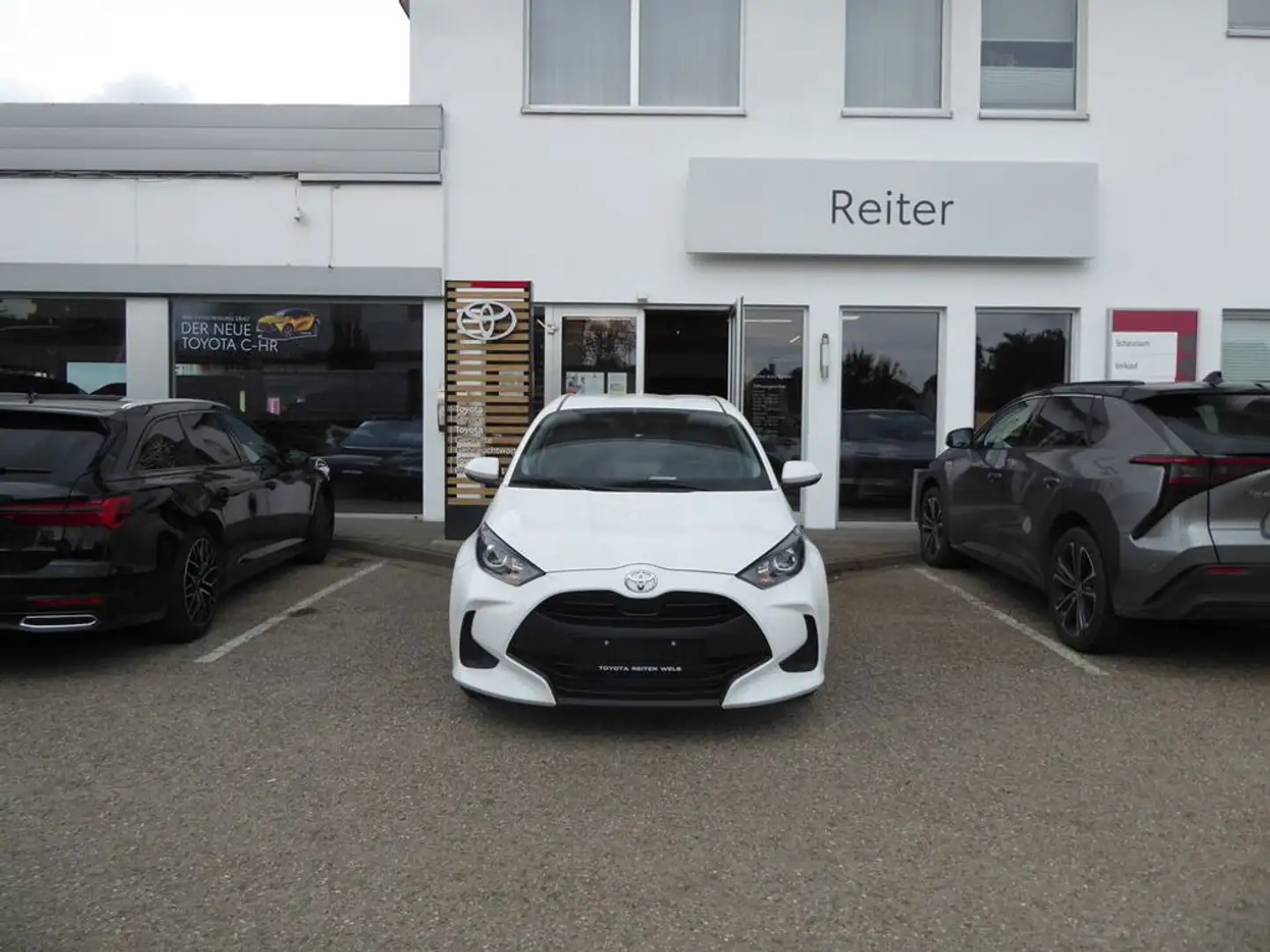 Toyota Yaris 1,5 VVT-i Hybrid City *AKTION* Weiß - 1