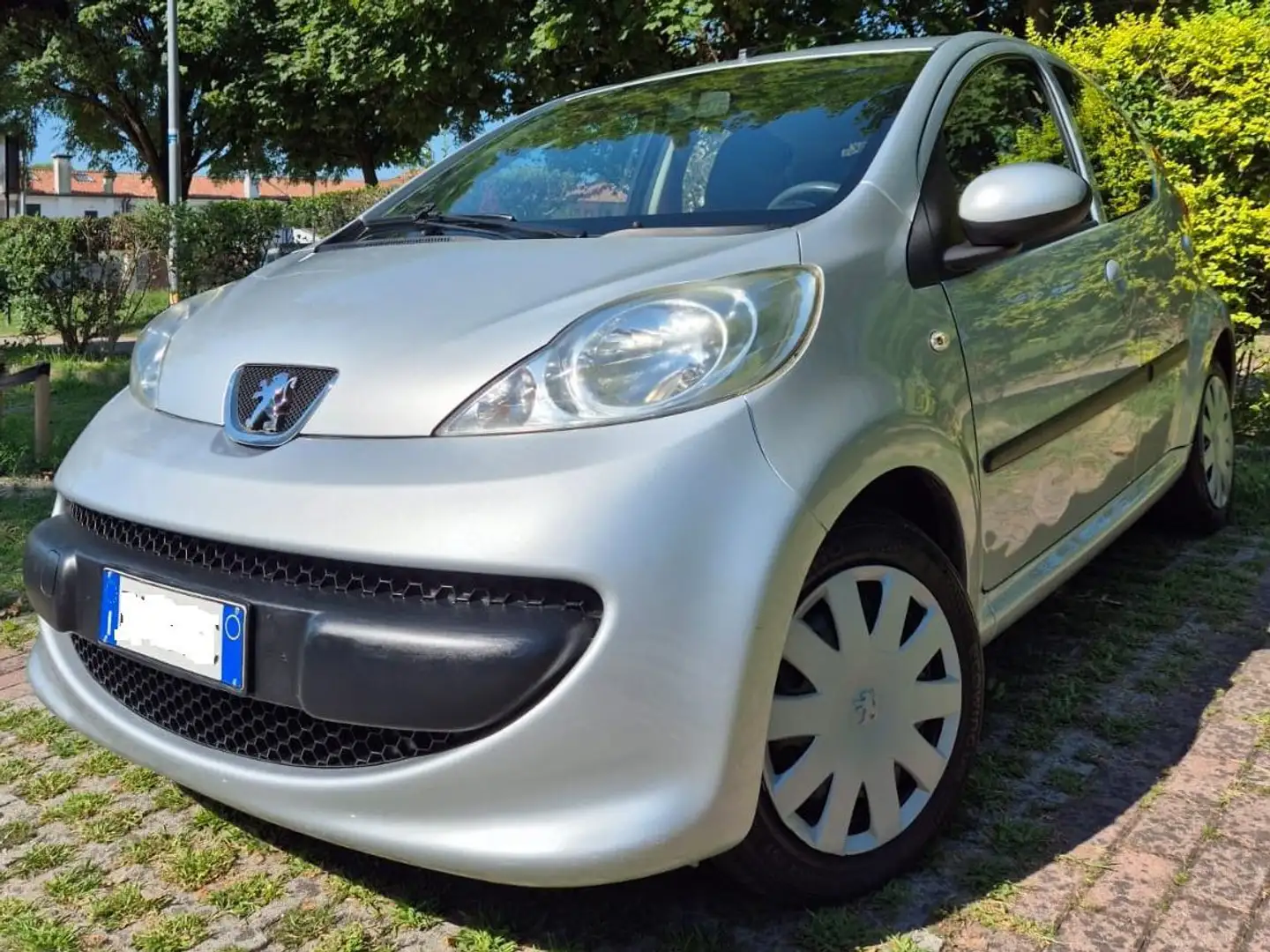 Peugeot 107 107 2005 5p 1.0 12v Desir Argintiu - 1