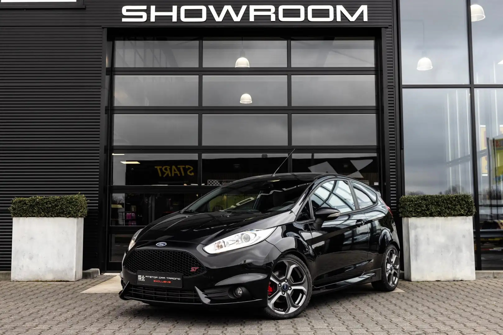 Ford Fiesta 1.6 ST2, 225 PK, Milltek, Camera, Cruise, Maxton! Fekete - 2