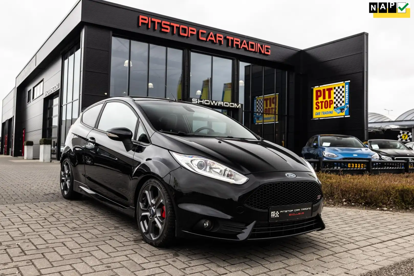 Ford Fiesta 1.6 ST2, 225 PK, Milltek, Camera, Cruise, Maxton! Fekete - 1