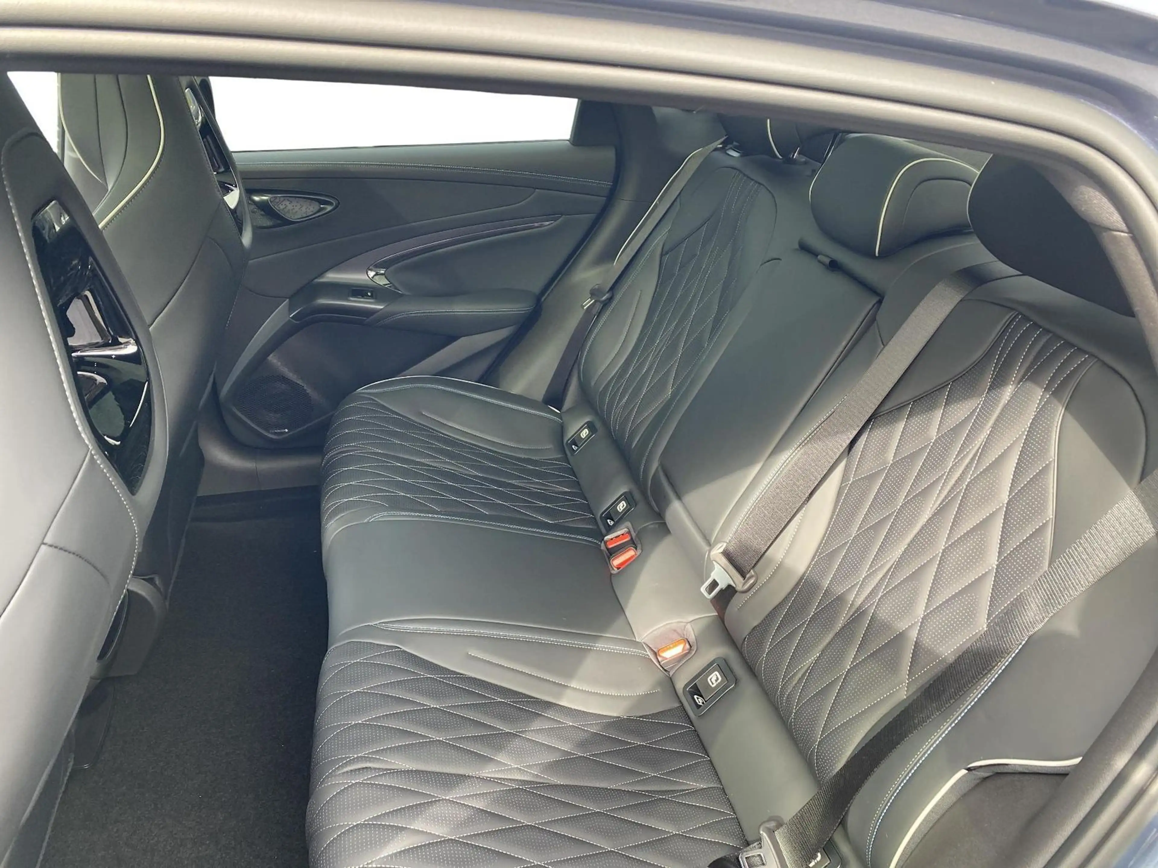 BYD Seal Design 82kWh Kamera Navi — photo 8