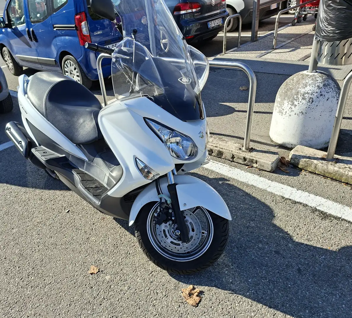 Suzuki Burgman 200 abs Blanc - 2