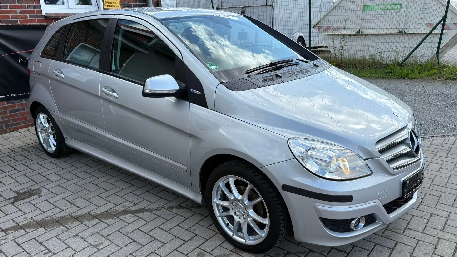 Mercedes-Benz B 160 WenigKM*Gepflegt*8xBereift*TÜV Neu*Finanzierung Silber - 2