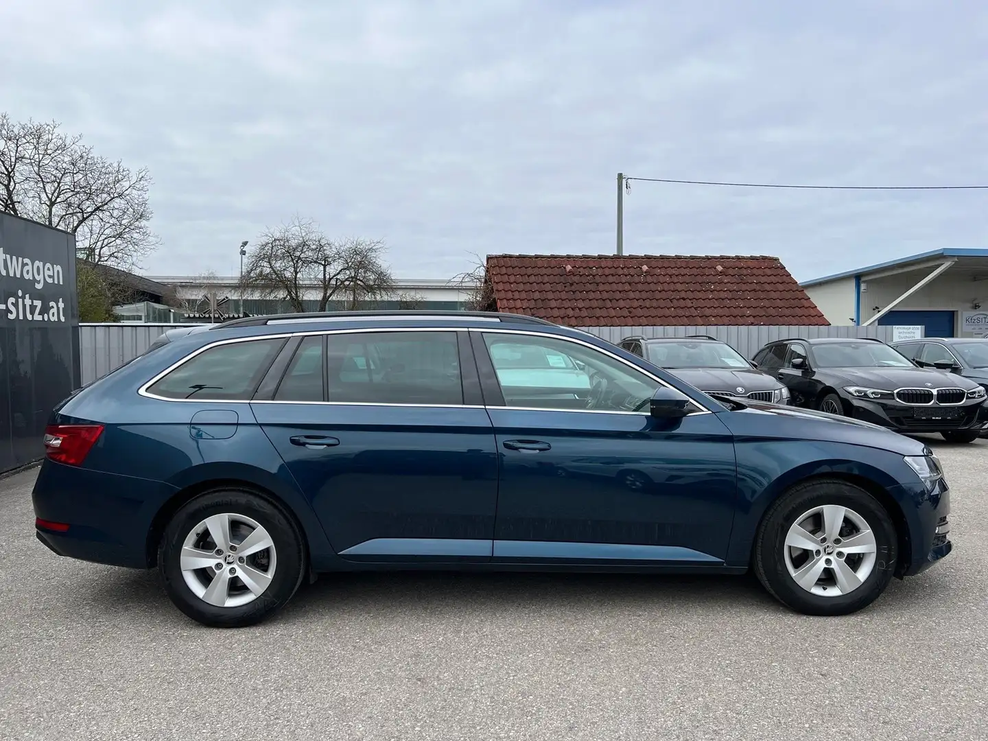 Skoda Superb Kombi 2,0 TDI Ambition | ACC*CANTON Blau - 2