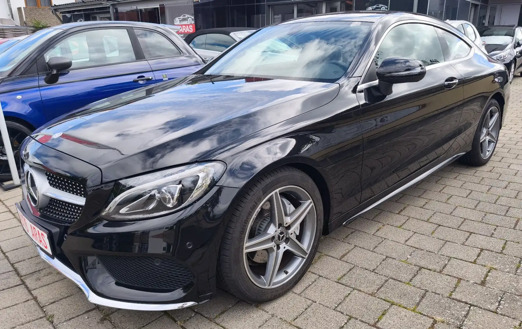 Mercedes-Benz C 200 Coupe  AMG LINE Schwarz - 2