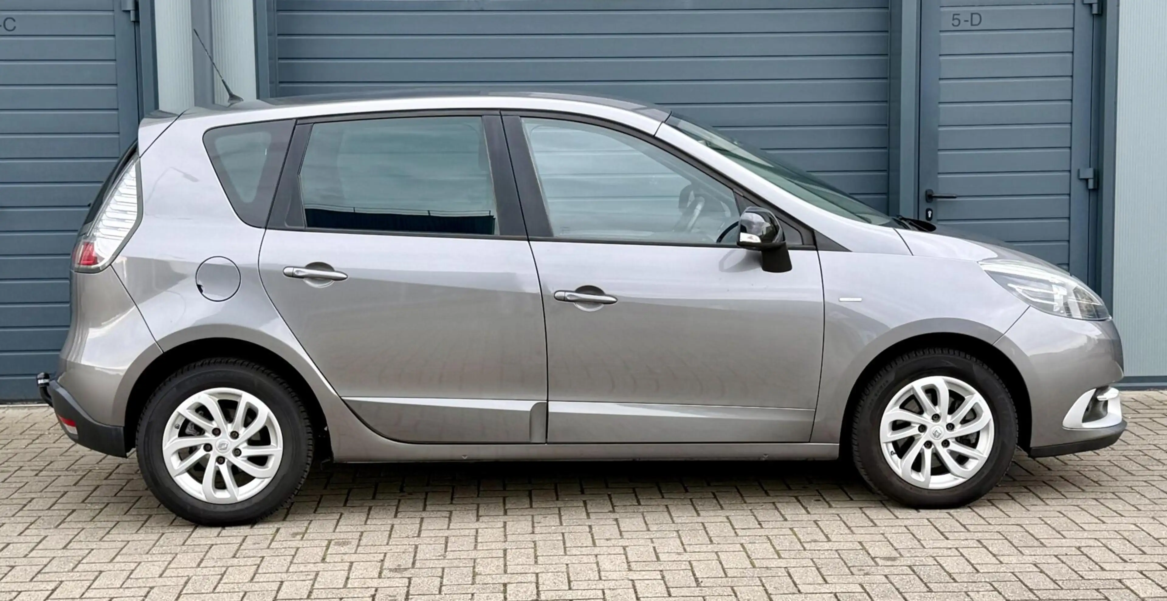 Renault Scenic 1.2 -130pk TCe Limited | Trekhaak | Nieuwe Ketting — photo 11