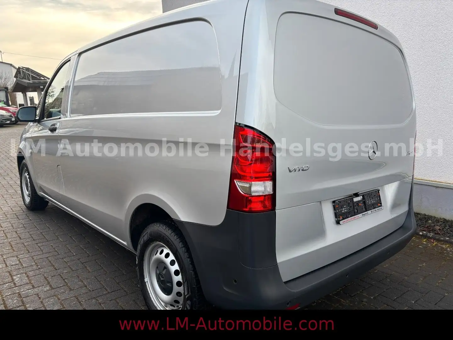 Mercedes-Benz Vito Kasten 114 CDI RWD*Bott*9-G Automatik*SH* Argent - 2