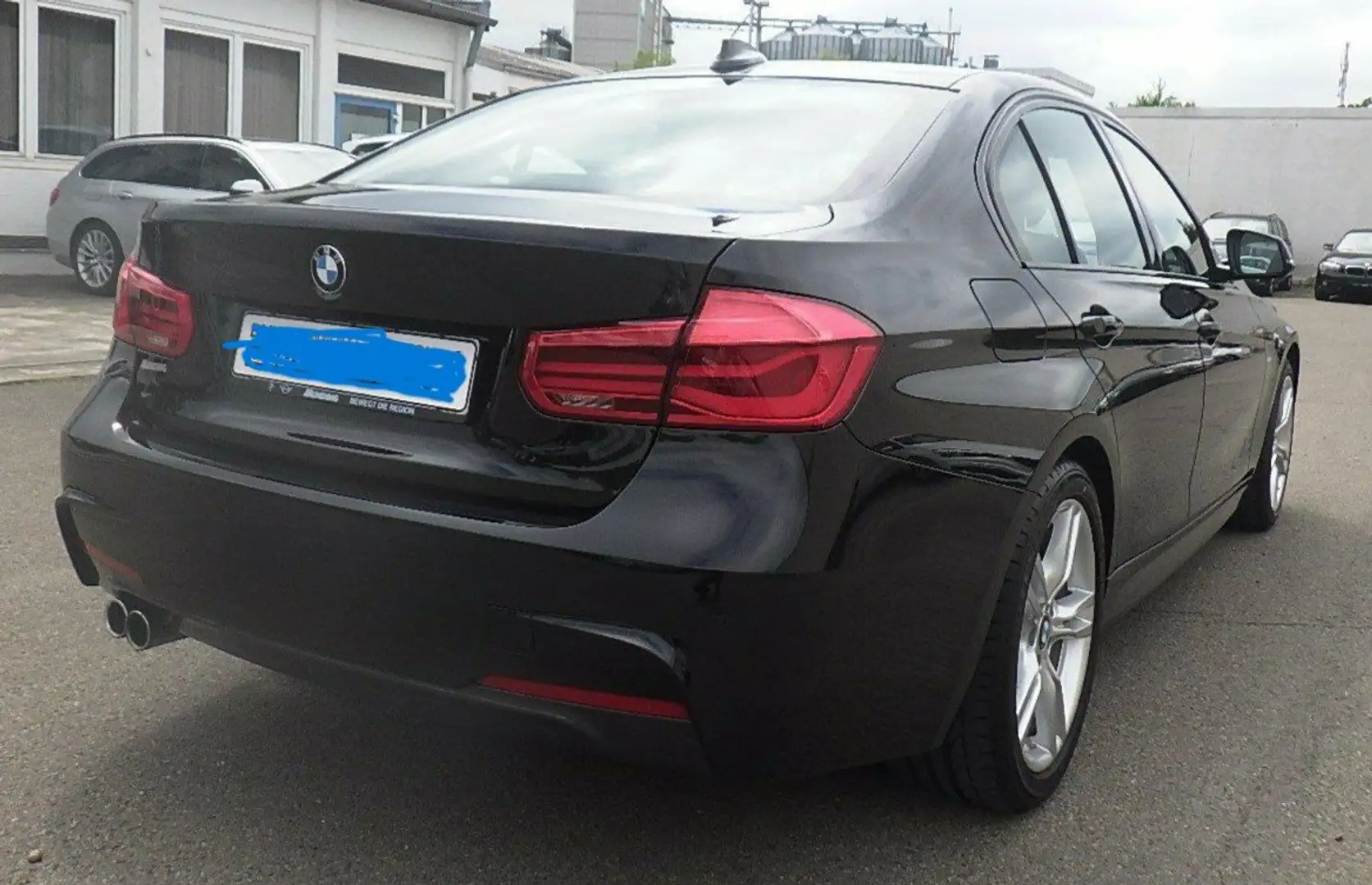 BMW 330 3er 330i M Sport Fekete - 2