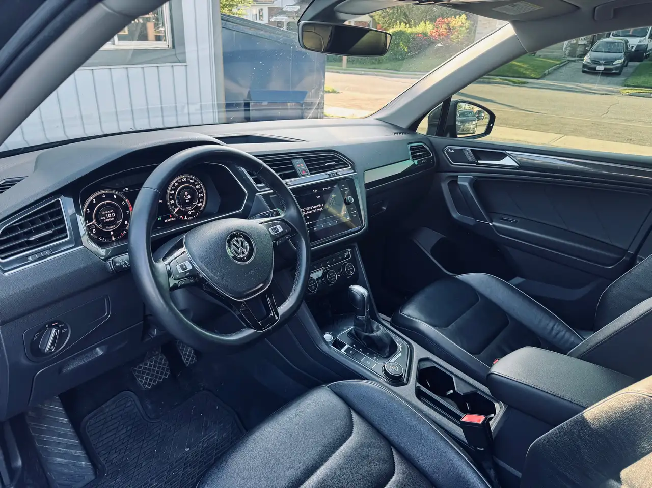 Volkswagen Tiguan снимка Volkswagen Tiguan