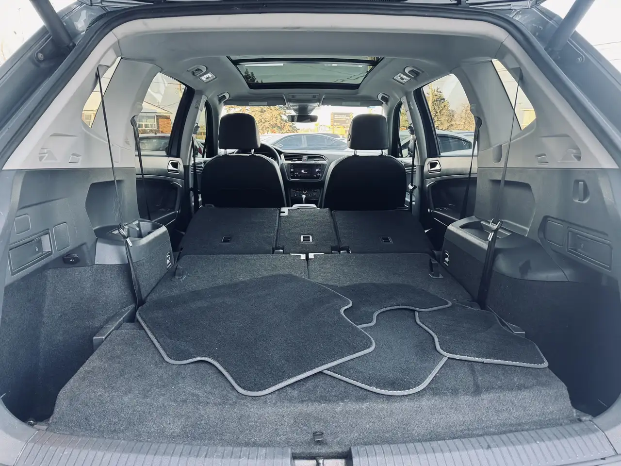 Volkswagen Tiguan снимка Volkswagen Tiguan