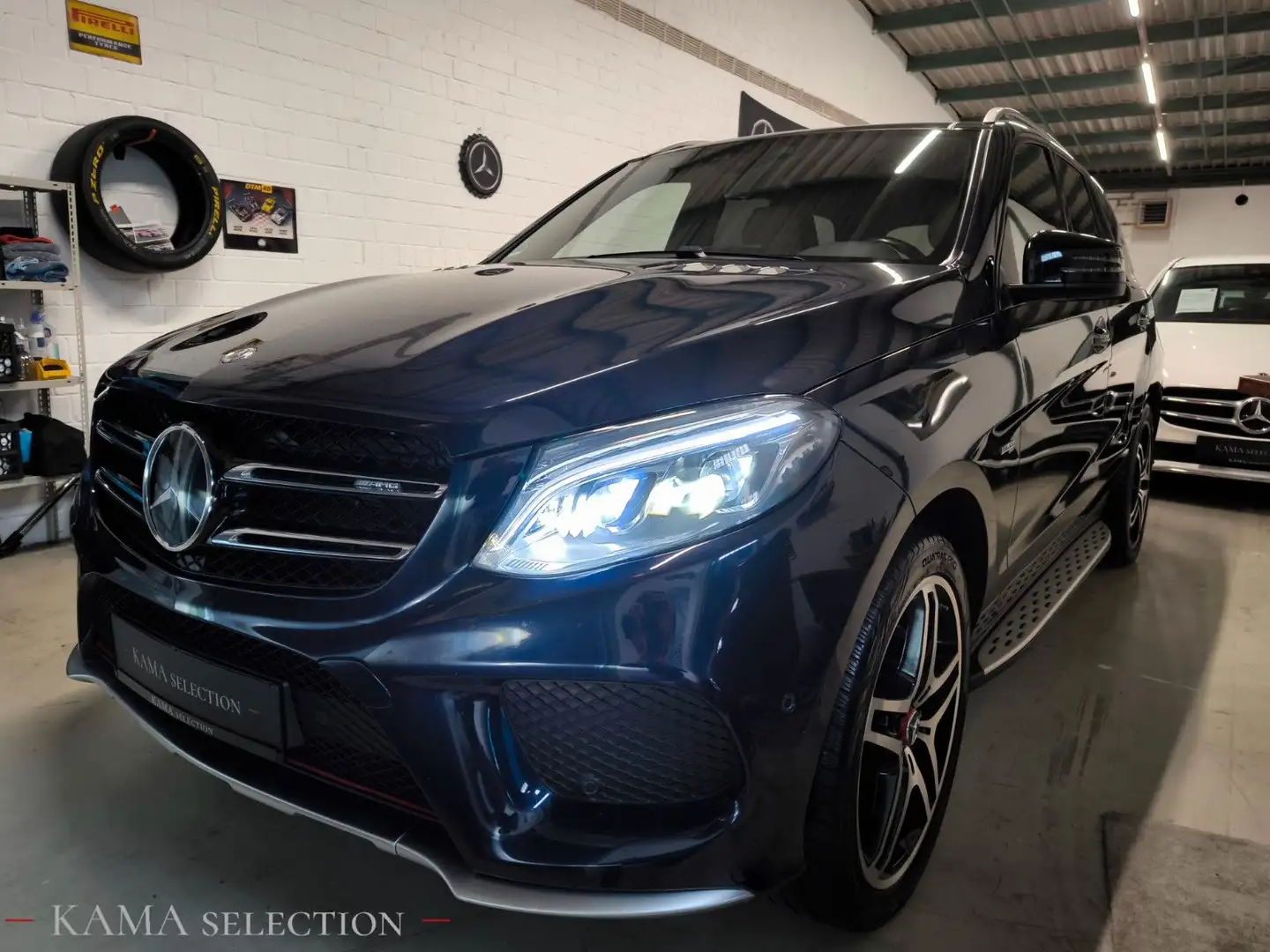 Mercedes-Benz GLE 43 AMG Bleu - 2