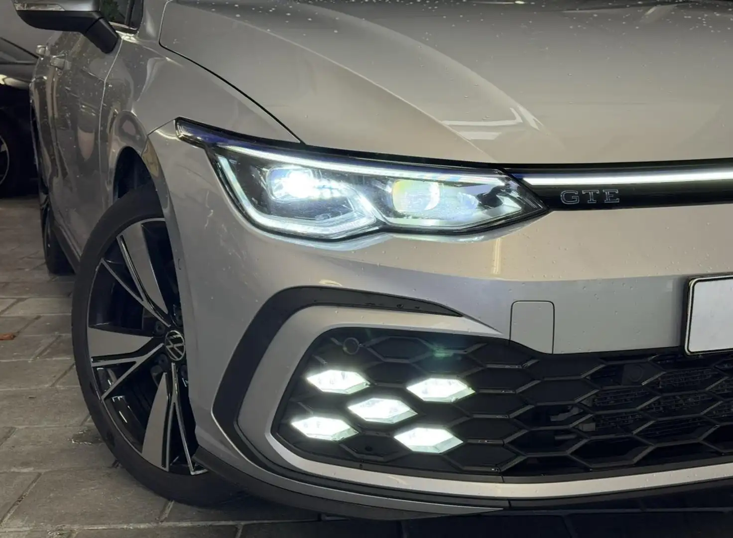 Volkswagen Golf GTE 1.4 eHybrid GTE|PANO|HU|IQ-lights|Mistlampen|Sport - 2