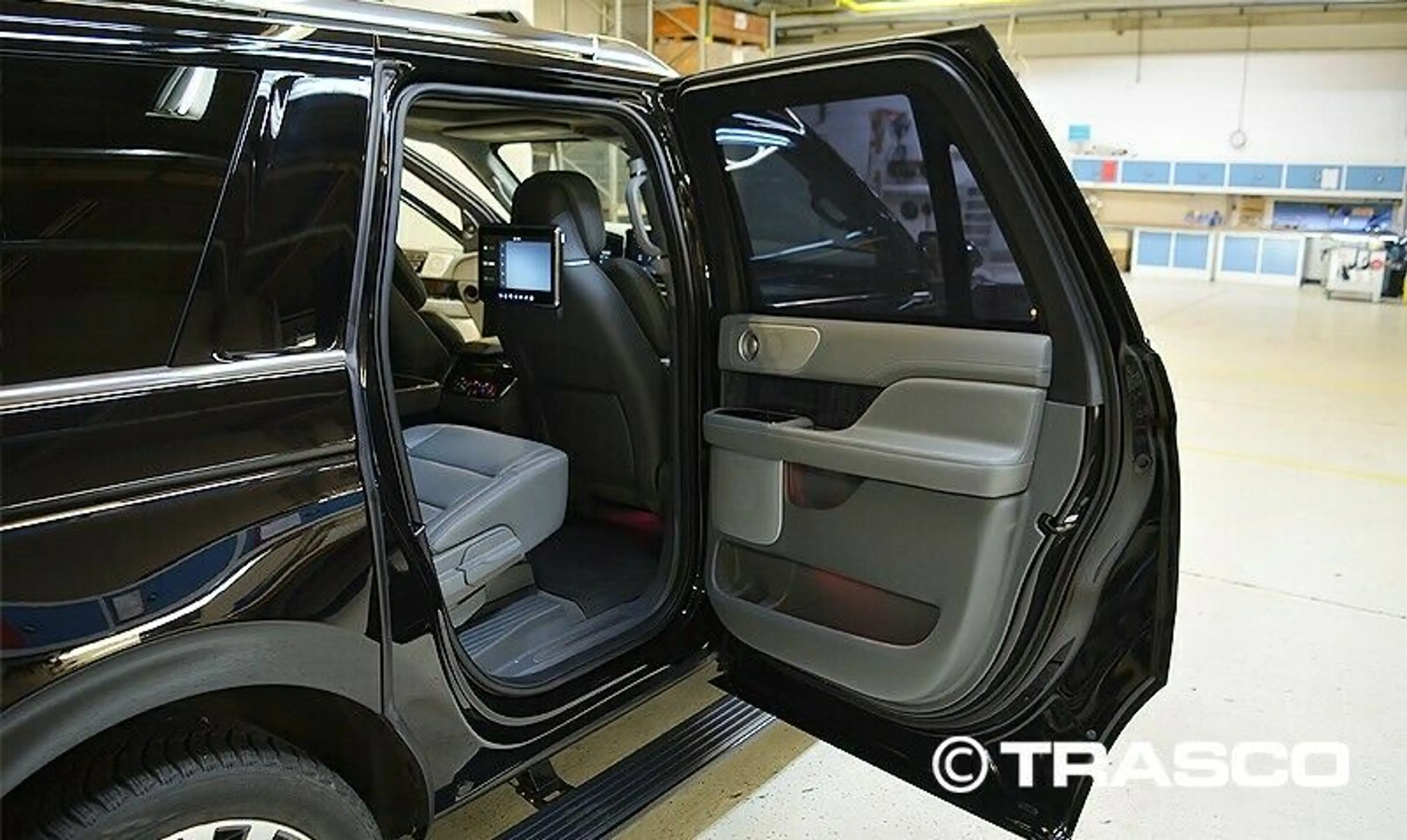 Lincoln Navigator L - gepanzert Level 6 A-Kip TRASCO — photo 4
