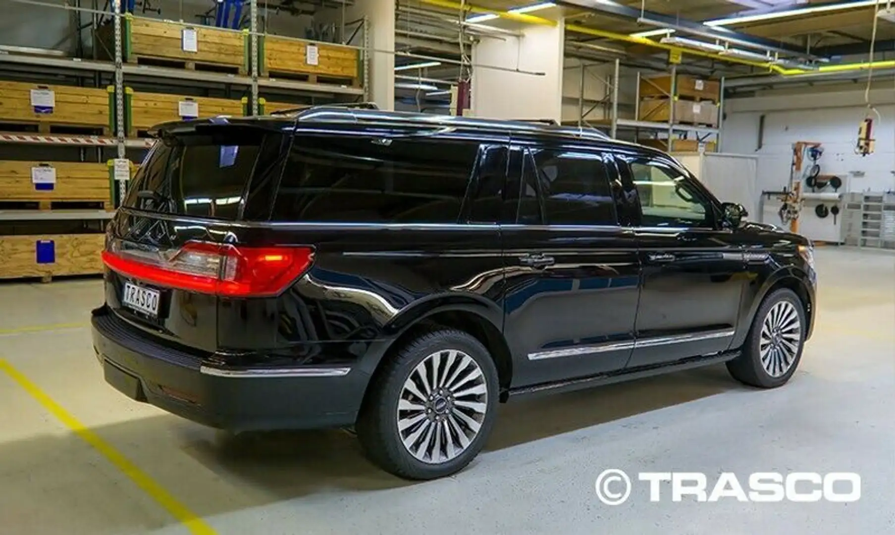 Lincoln Navigator L - gepanzert Level 6 A-Kip TRASCO Schwarz - 2
