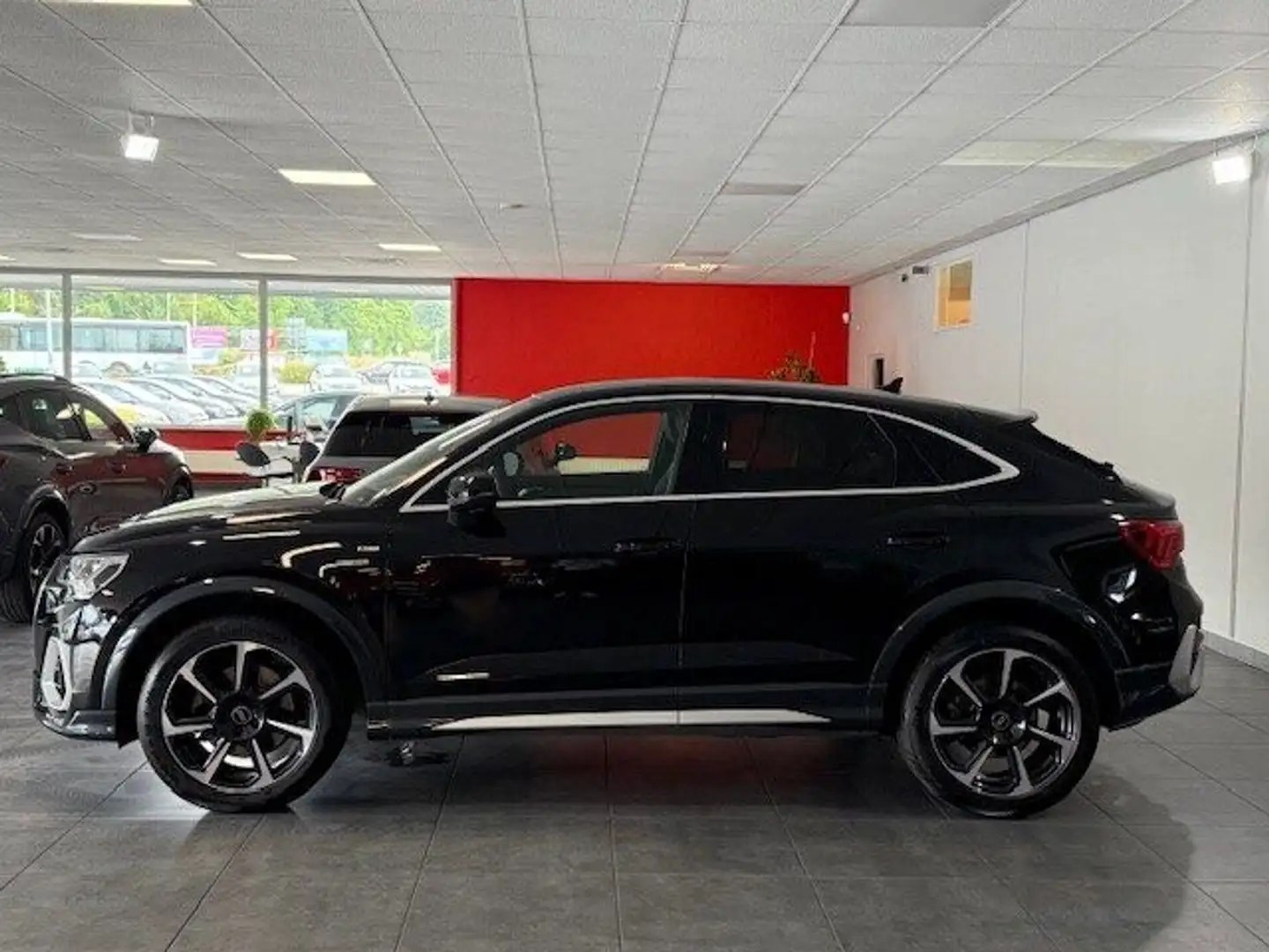 Audi Q3 Sportback S line 2.0 TFSI Quattro S-tronic, 1 Negro - 2