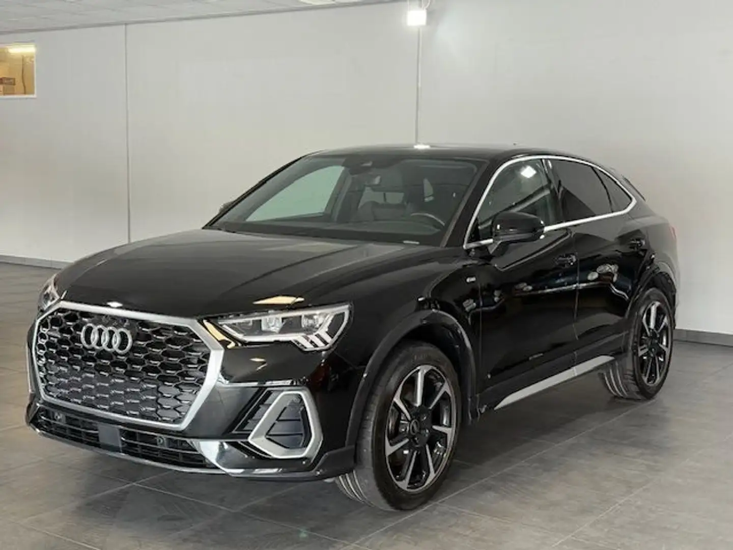 Audi Q3 Sportback S line 2.0 TFSI Quattro S-tronic, 1 Nero - 1