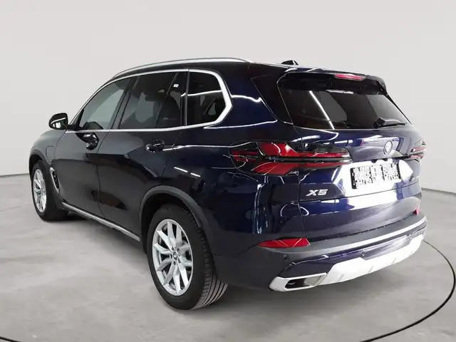 BMW X5 view 5