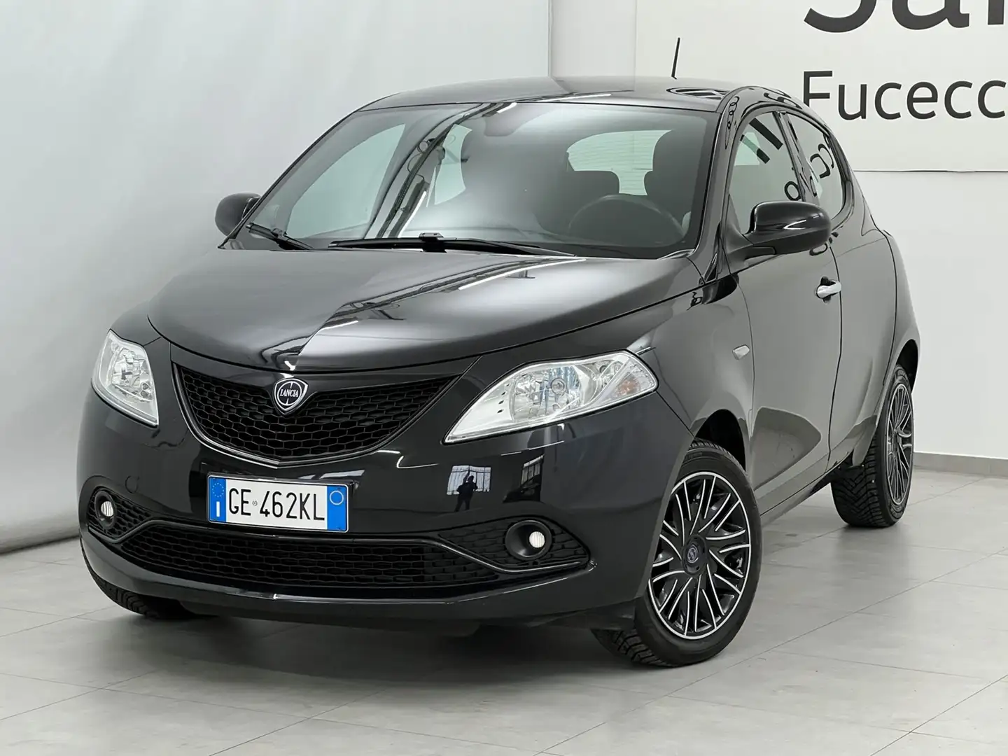 Lancia Y Ypsilon 1.0 firefly hybrid Gold s&s 70cv Černá - 2