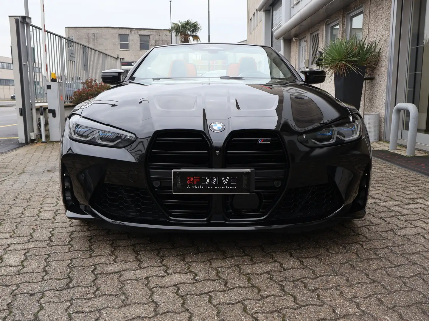 BMW M4 3.0 Cabrio Competition M xDrive Black - 2