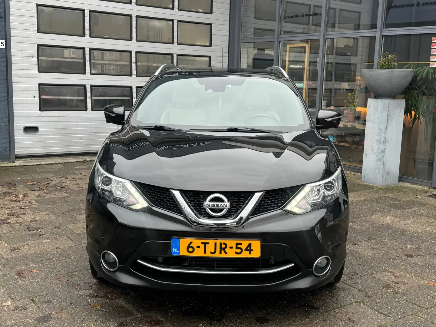Nissan Qashqai 1.2 Premier Edition | Clima | Camera 360 | Pano | Schwarz - 2