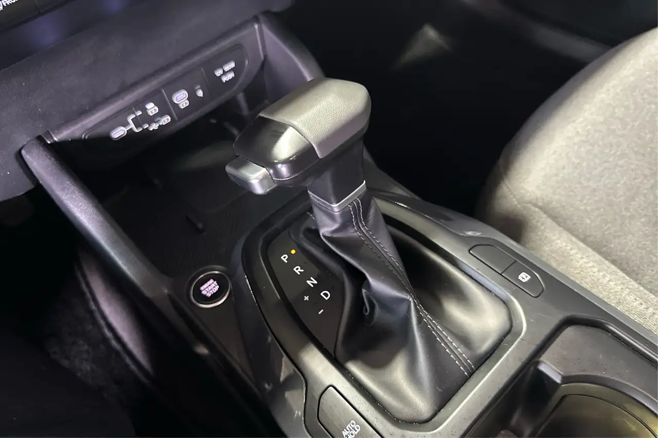 Kia K4 снимка Kia K4