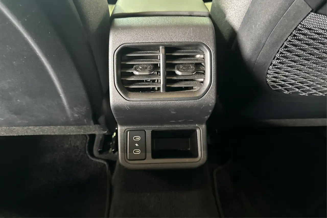 Kia K4 снимка Kia K4