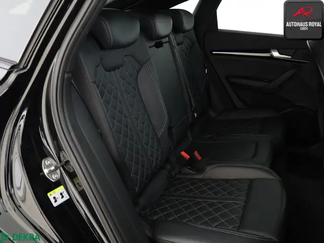 Audi Q5 view 13
