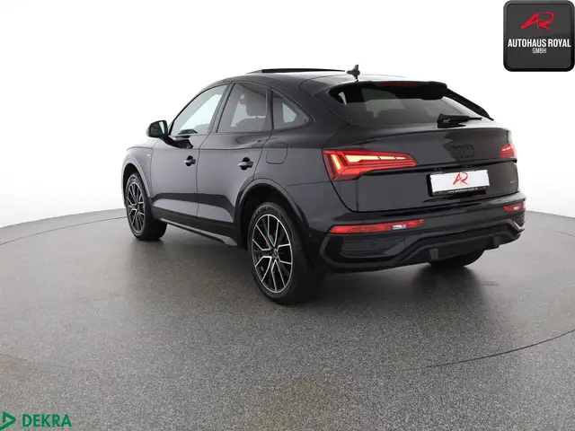 Audi Q5 view 3