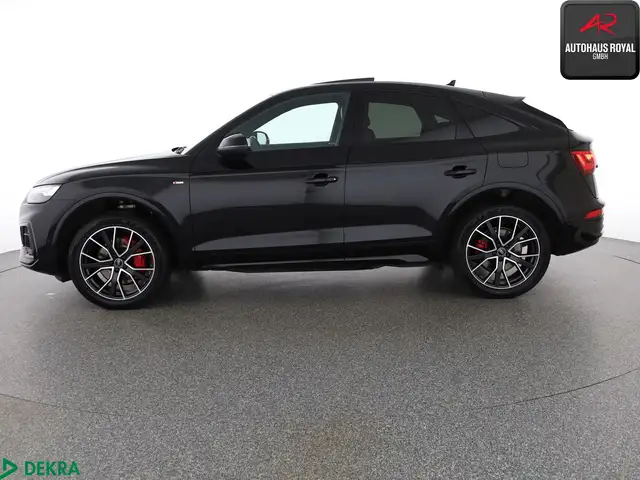Audi Q5 view 2