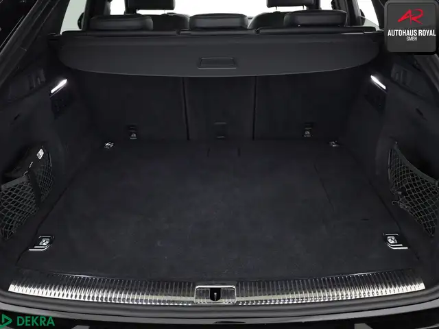 Audi Q5 view 14