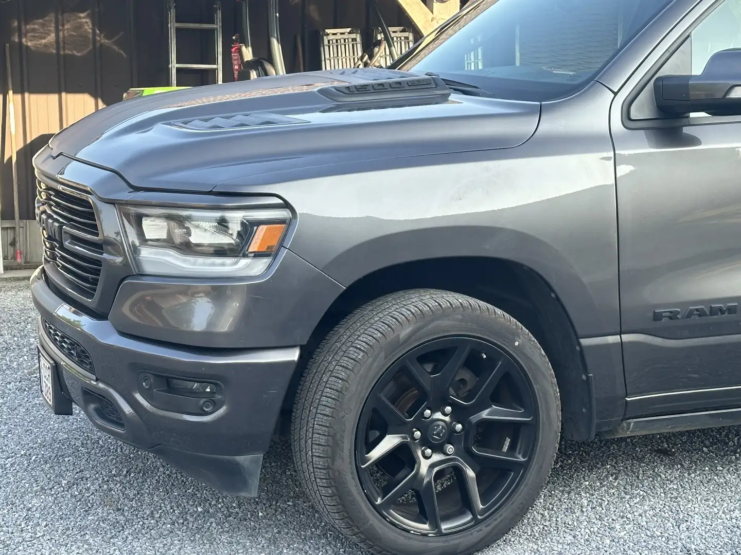 Dodge RAM Ram 5,7 l Hemi Sport - 1