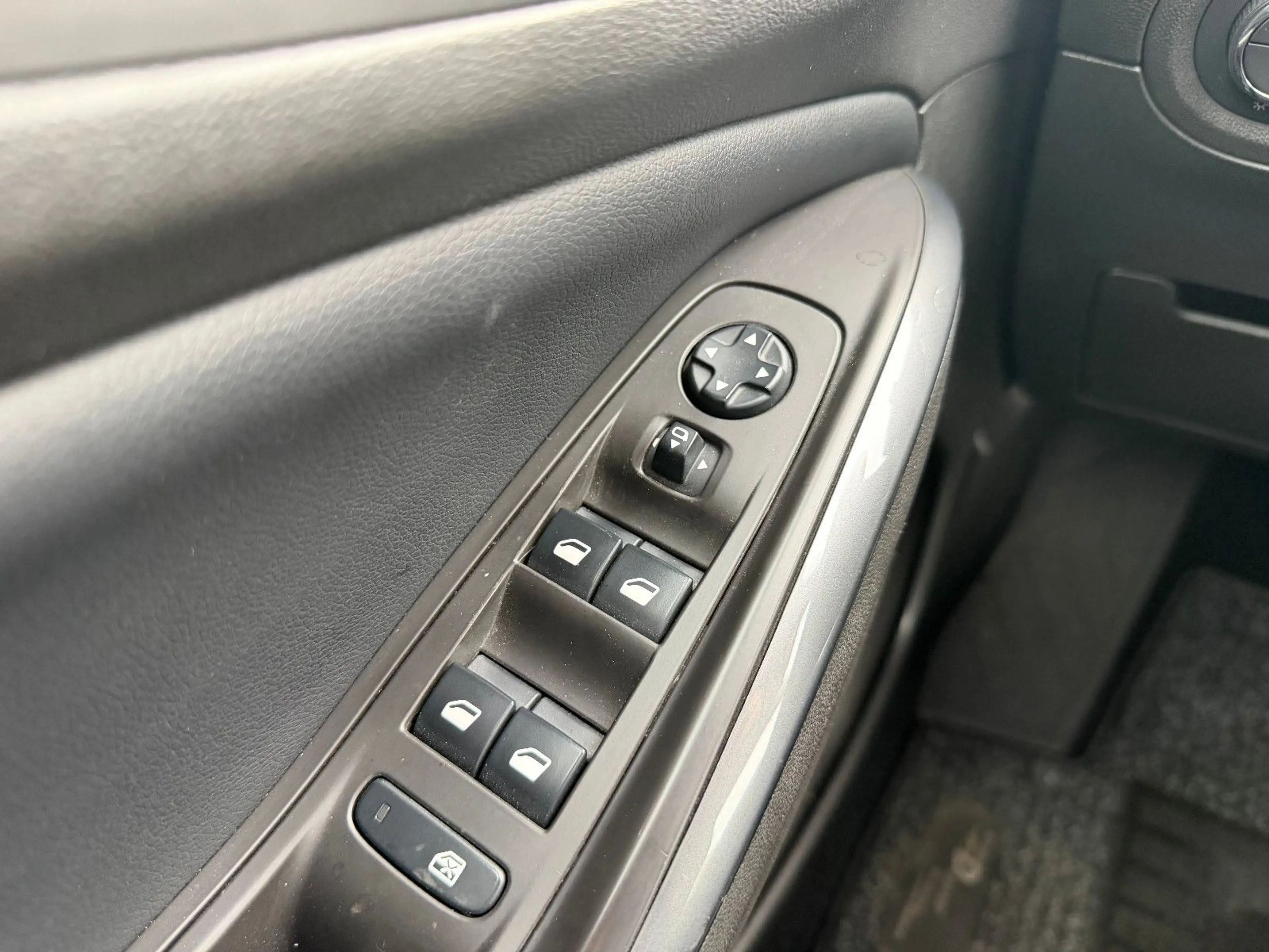 Opel Grandland X /NAVI/GARANTIE/LEDER/AHK/KAMERA/ALU — photo 13