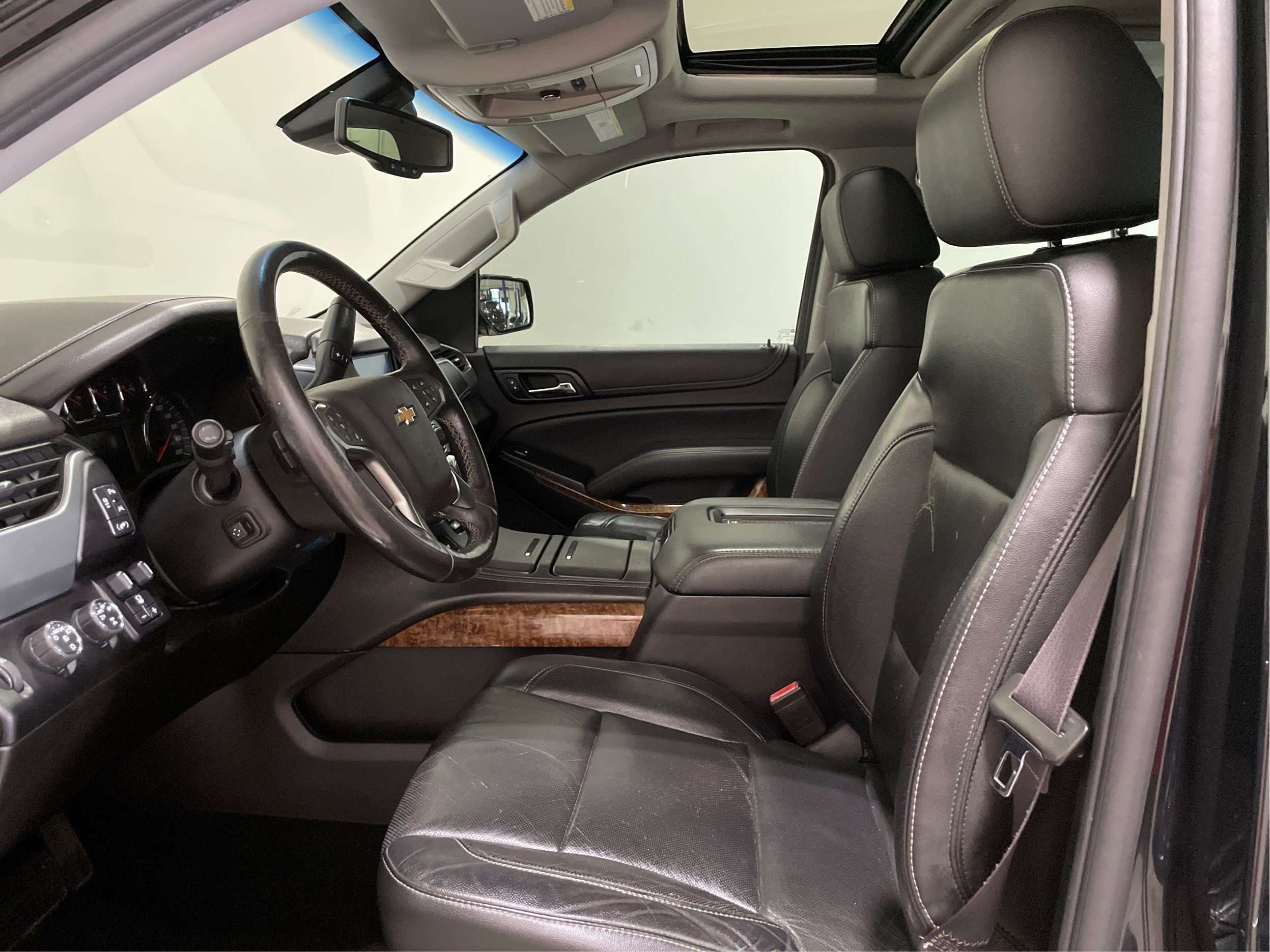 2016 Chevrolet Tahoe LTZ AWD 7 Places Cuir Toit GPS Sièges Chauffants C — снимка 1