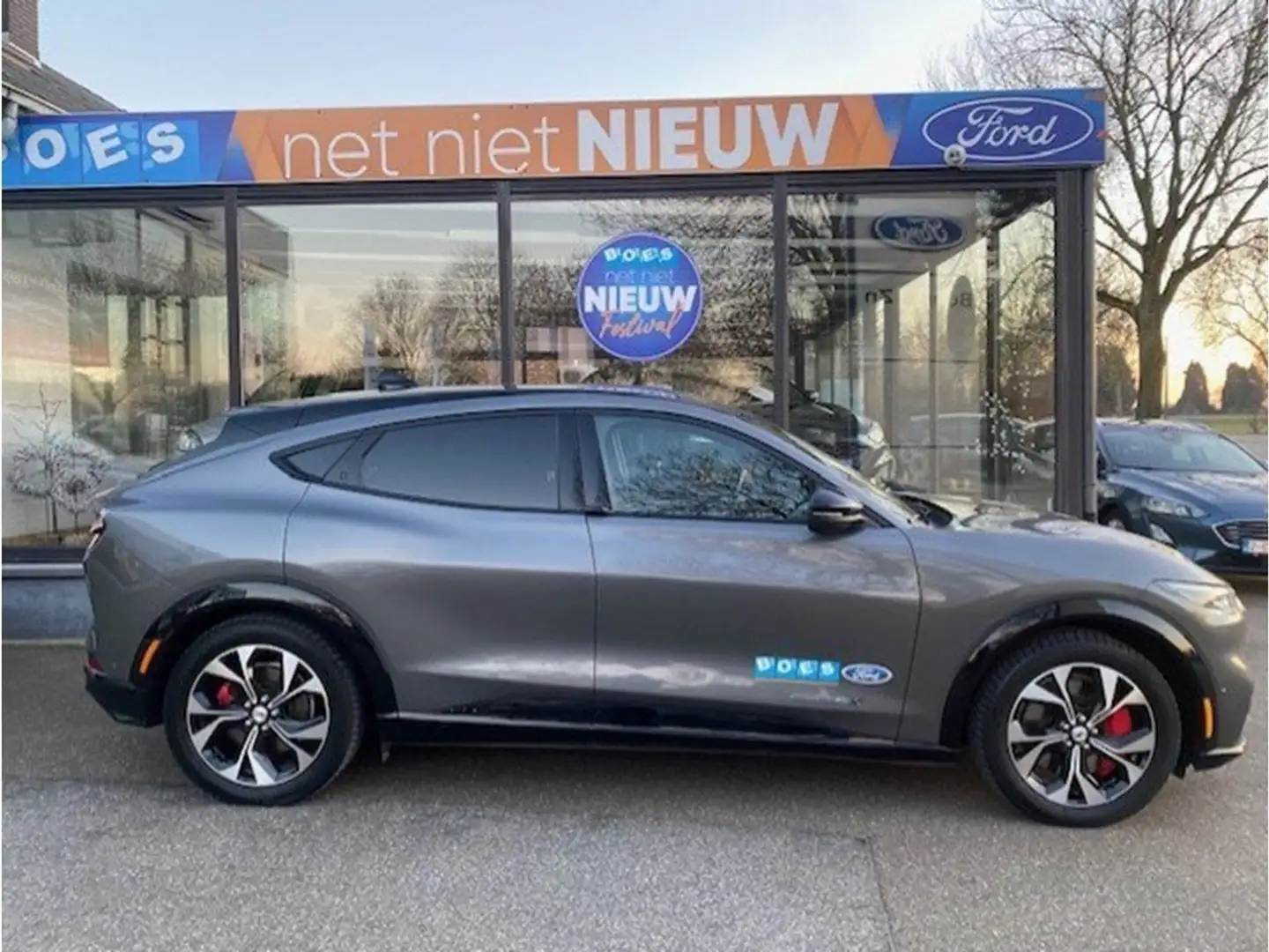 Ford Mustang Mach-E - 1