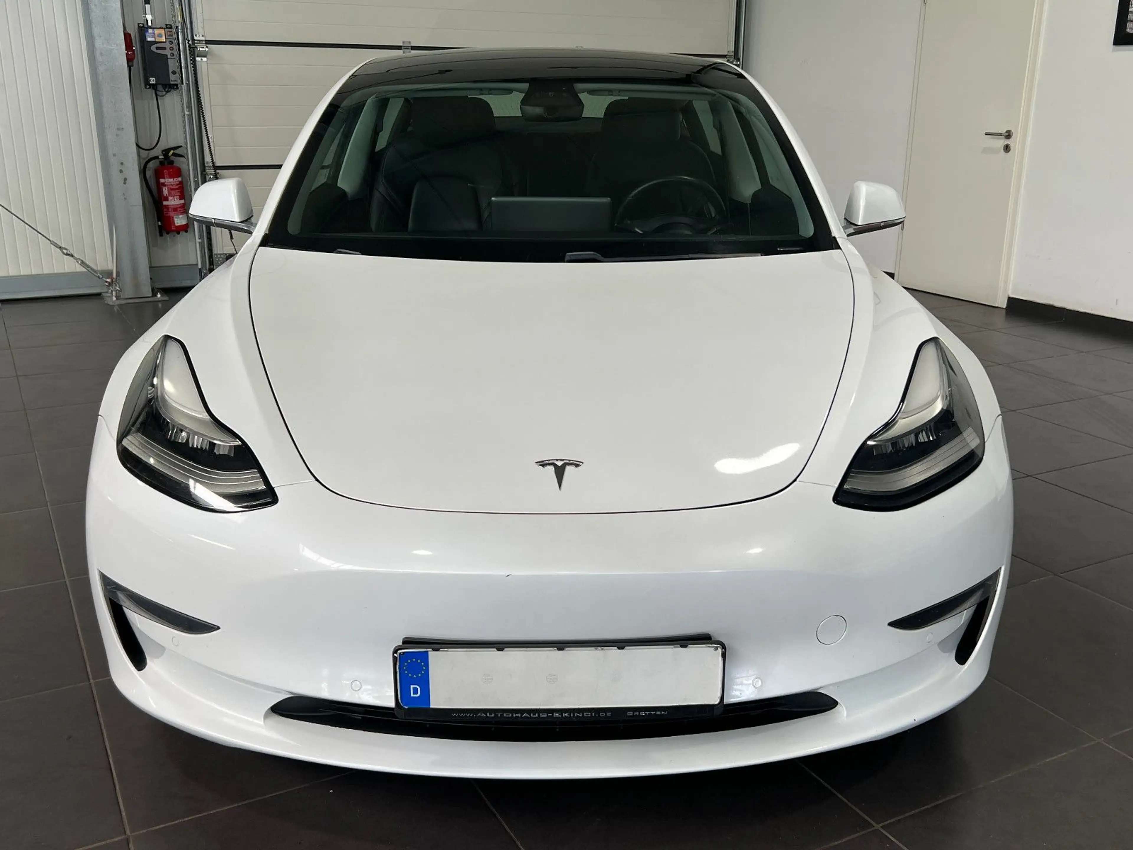 Tesla Model 3 Dualmotor Long Range **Leder*Navi** — photo 4