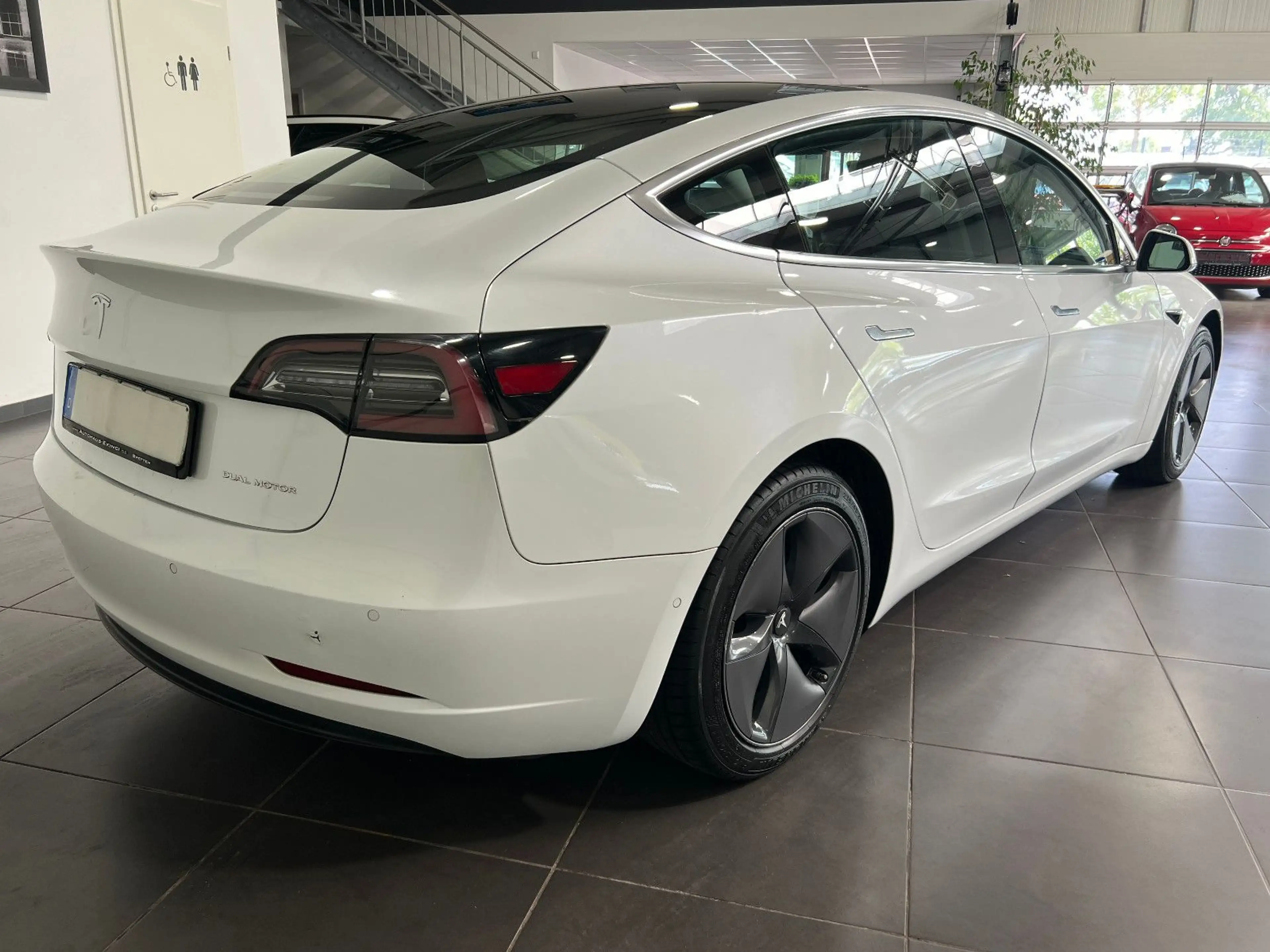 Tesla Model 3 Dualmotor Long Range **Leder*Navi** — photo 7