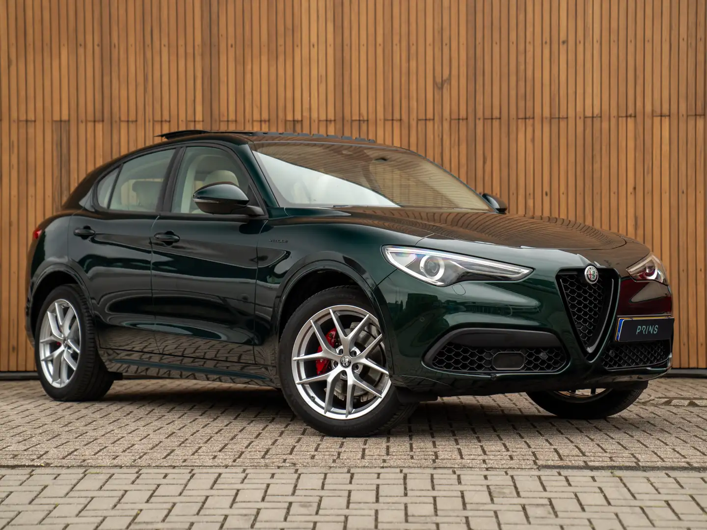 Alfa Romeo Stelvio 2.0T AWD Veloce | Pano-dak | CarPlay | Adapt. crui Groen - 2