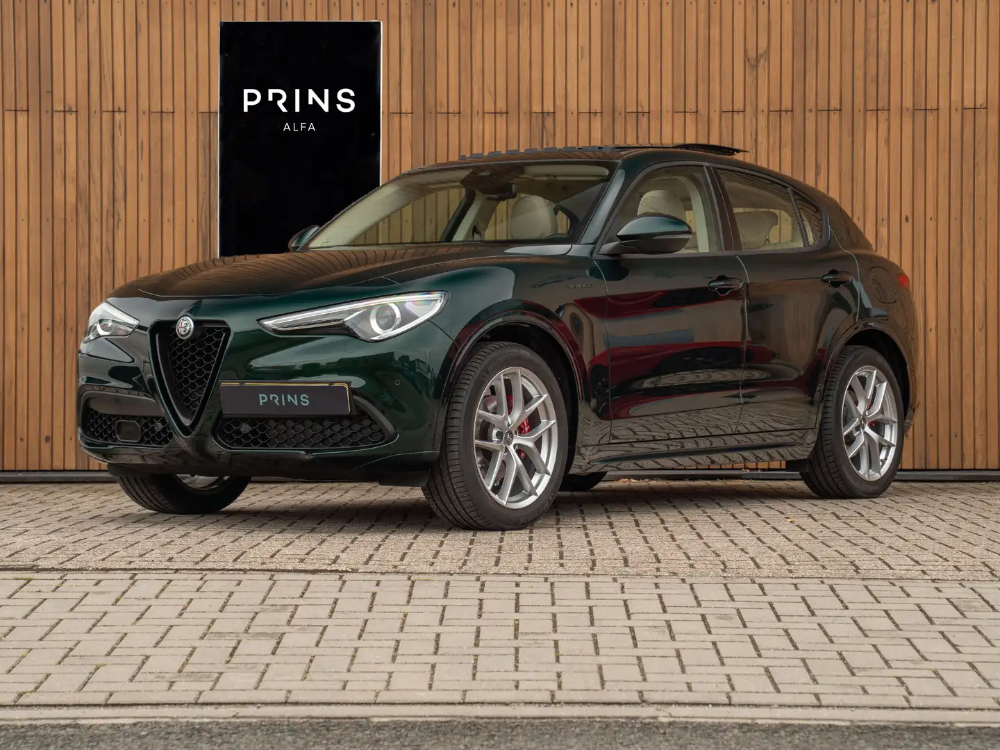 Alfa Romeo Stelvio 2.0T AWD Veloce | Pano-dak | CarPlay | Adapt. crui Groen - 1