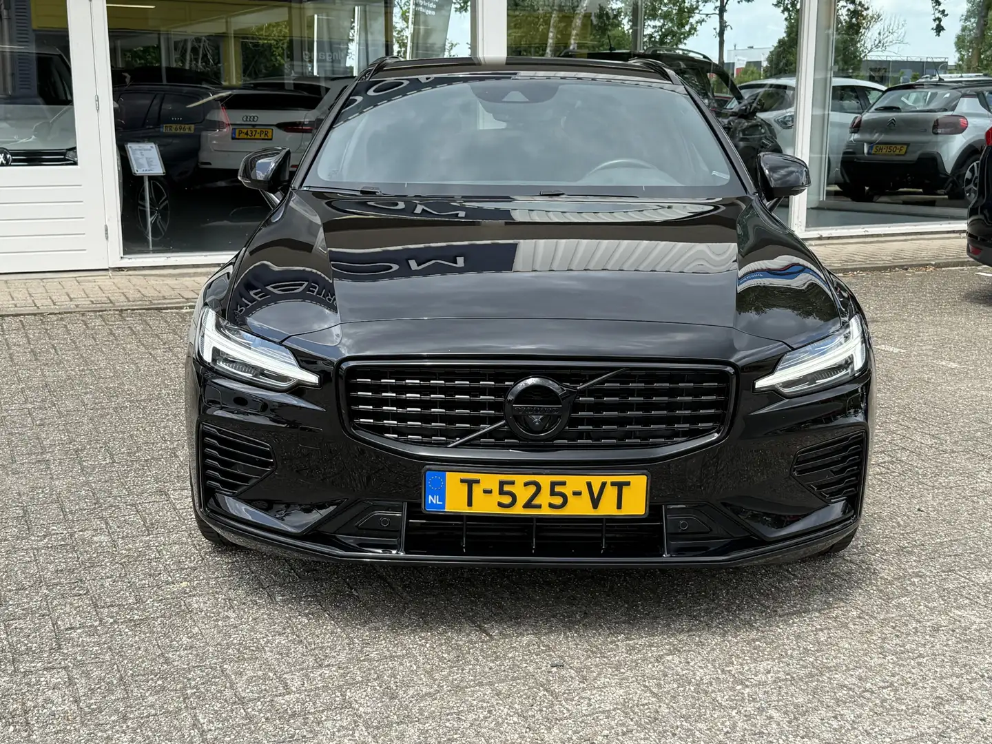 Volvo V60 2.0 T6 Twin Engine AWD R-Design | LED | Black Pack Schwarz - 2