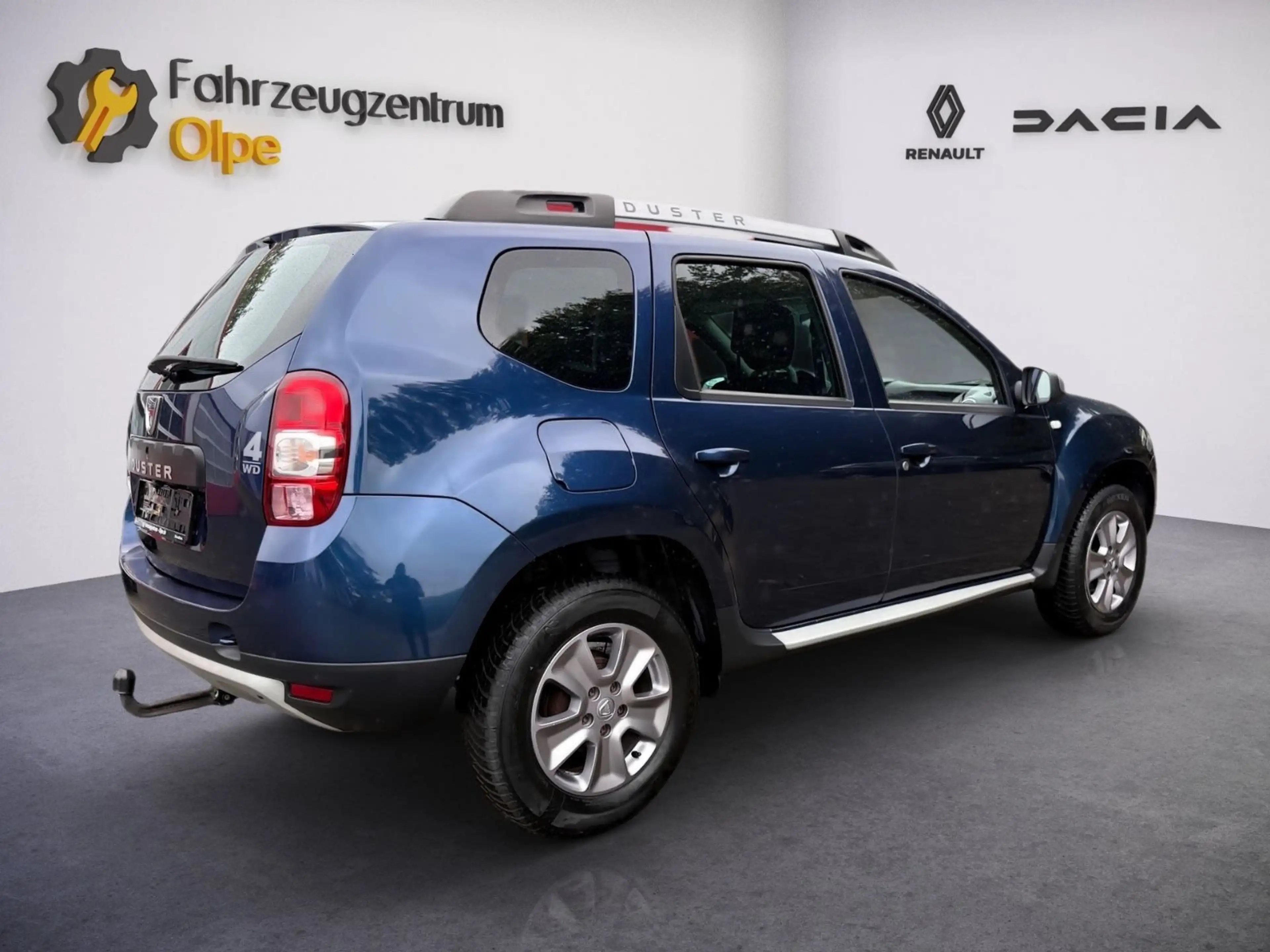 Dacia Duster I Celeb. 4x4 I AHK I SHZ I NAVI I KAMERA — photo 4