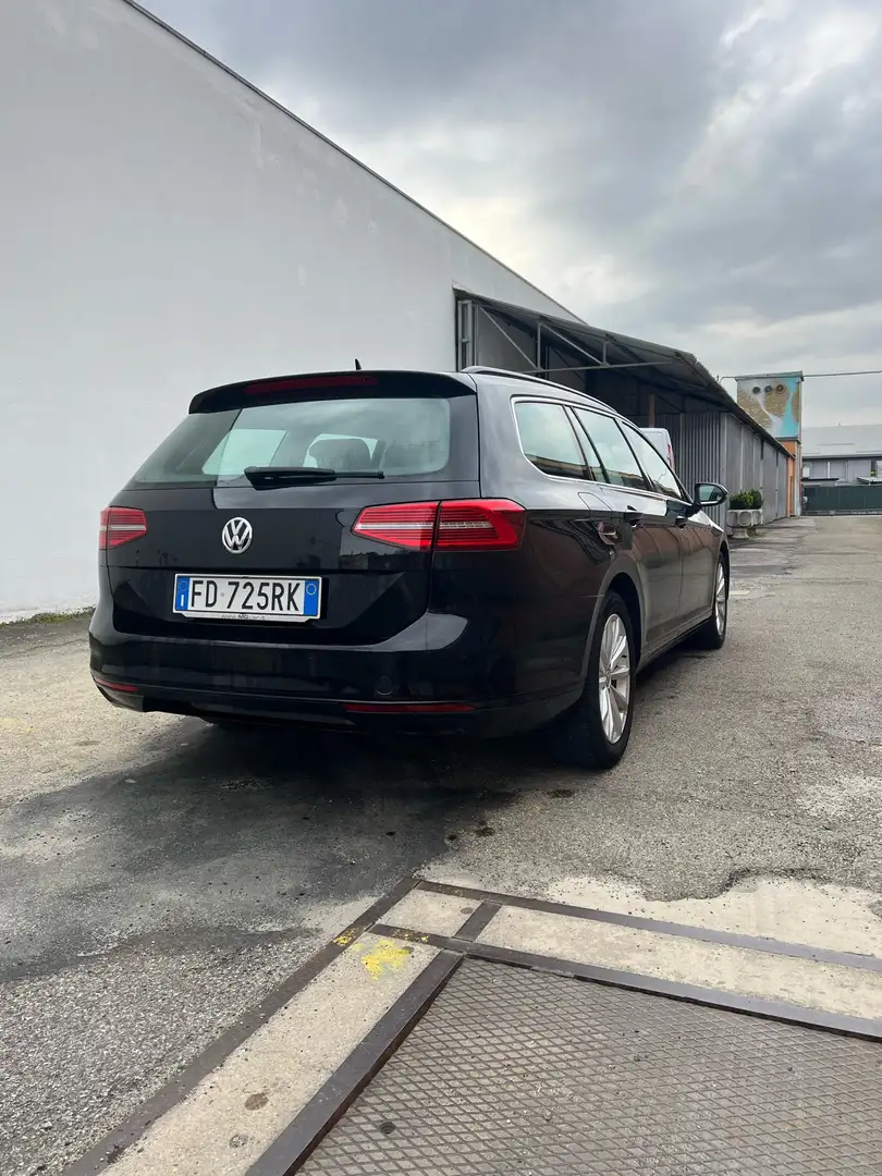 Volkswagen Passat Variant 1.6 tdi Business (businessline) 120cv dsg Černá - 2
