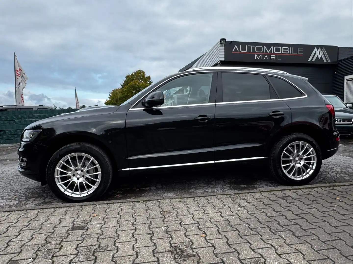 Audi Q5 2.0 TFSI tiptronic|PANO|LEDER|NAVI|SITZHEIZUN Schwarz - 2