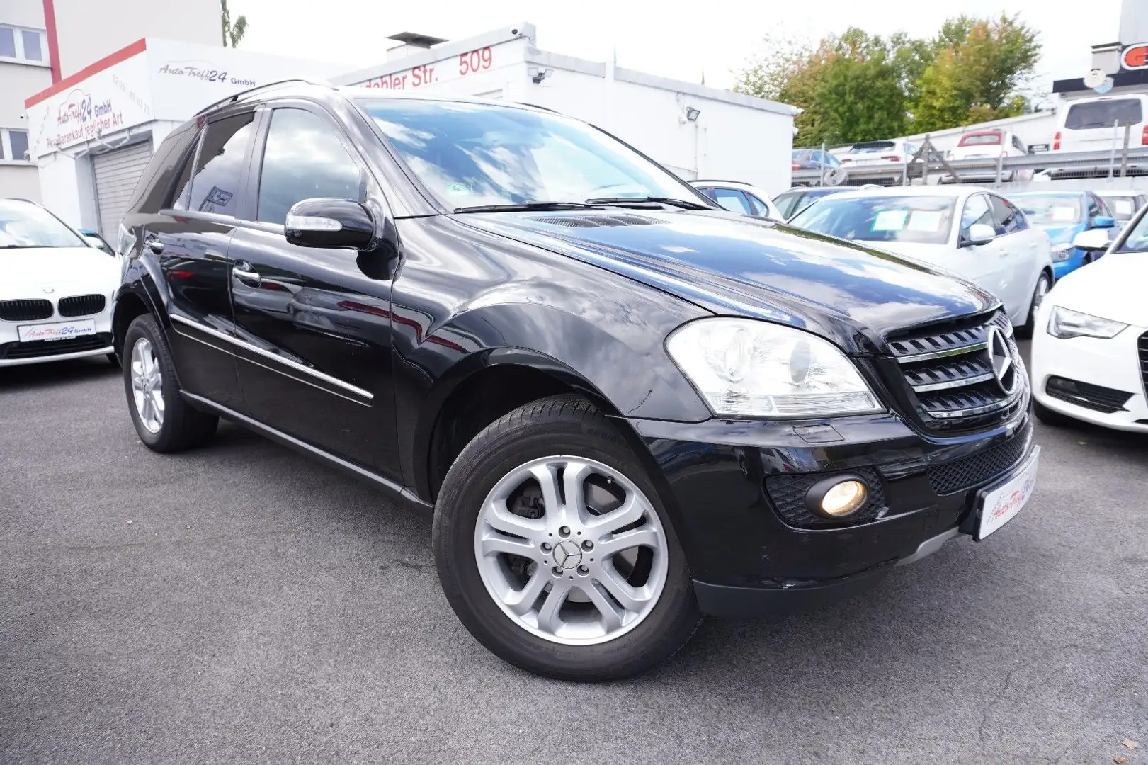 Mercedes-Benz ML 320 CDI *1.Hand*Beh. Umbau Hand-Gas u. Bremse Černá - 1