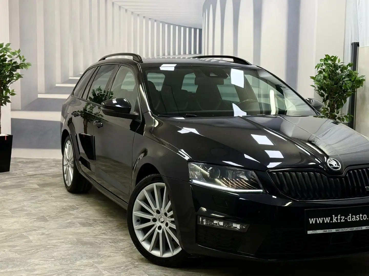 Skoda Octavia RS__4x4_-DSG__ACC__CANTON__ Schwarz - 2