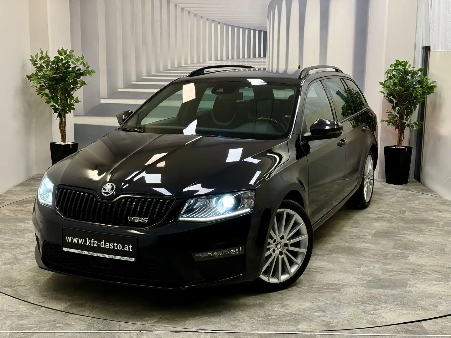 Skoda Octavia RS__4x4_-DSG__ACC__CANTON__ Schwarz - 1
