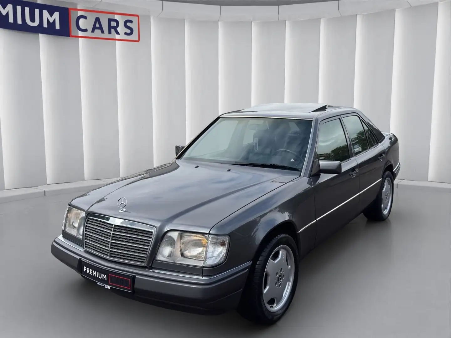 Mercedes-Benz E 300 4-Matic Oldtimer*H-Zulassung* Grau - 1
