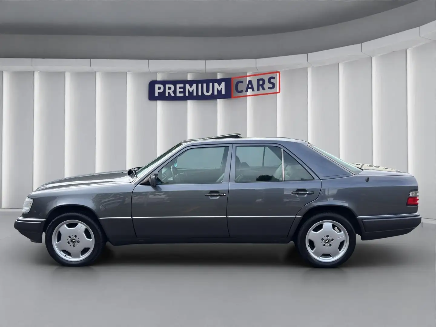 Mercedes-Benz E 300 4-Matic Oldtimer*H-Zulassung* Grau - 2