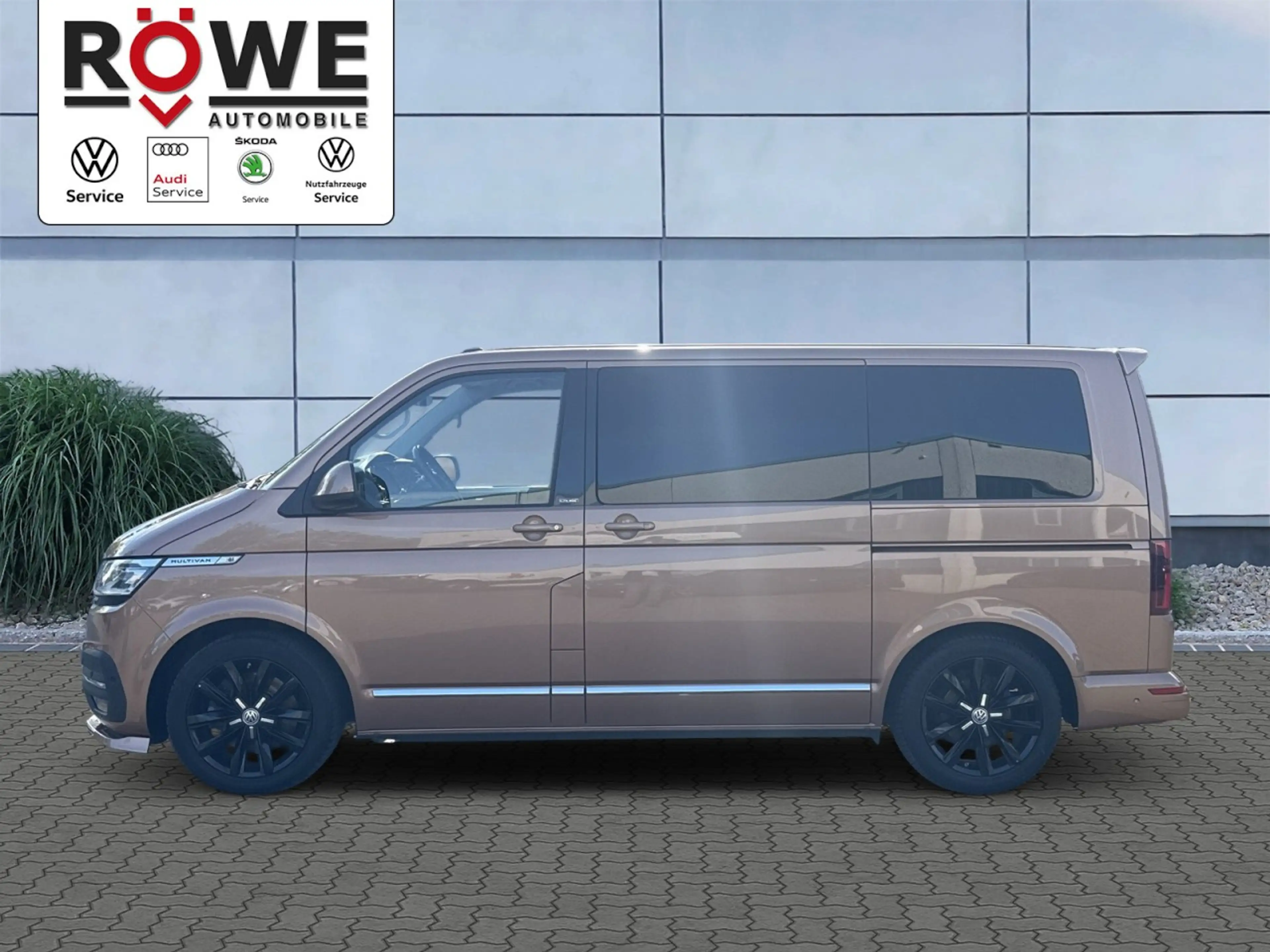 Volkswagen T6.1 Multivan Comfortline Cruise , 2.0 TDI DSG LED Navi MFL Stan — photo 2