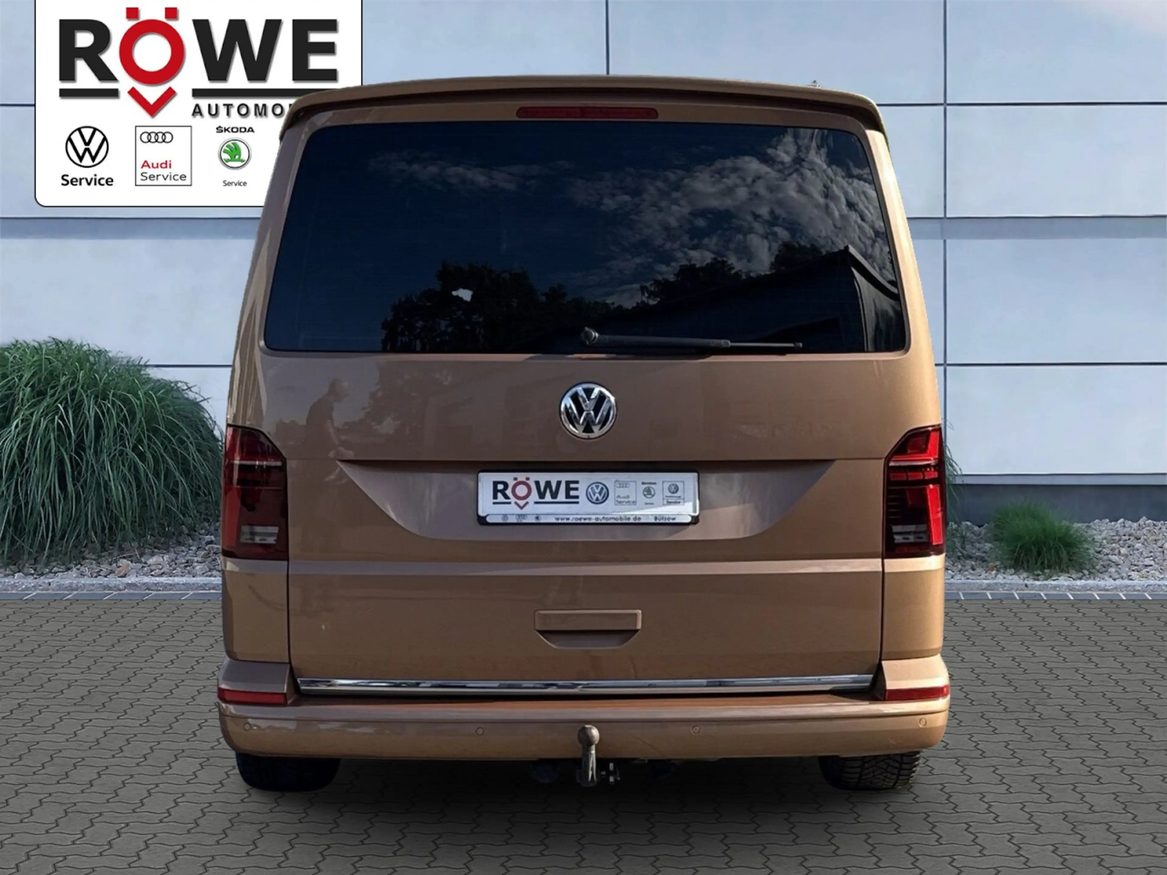 Volkswagen T6.1 Multivan Comfortline Cruise , 2.0 TDI DSG LED Navi MFL Stan — photo 4