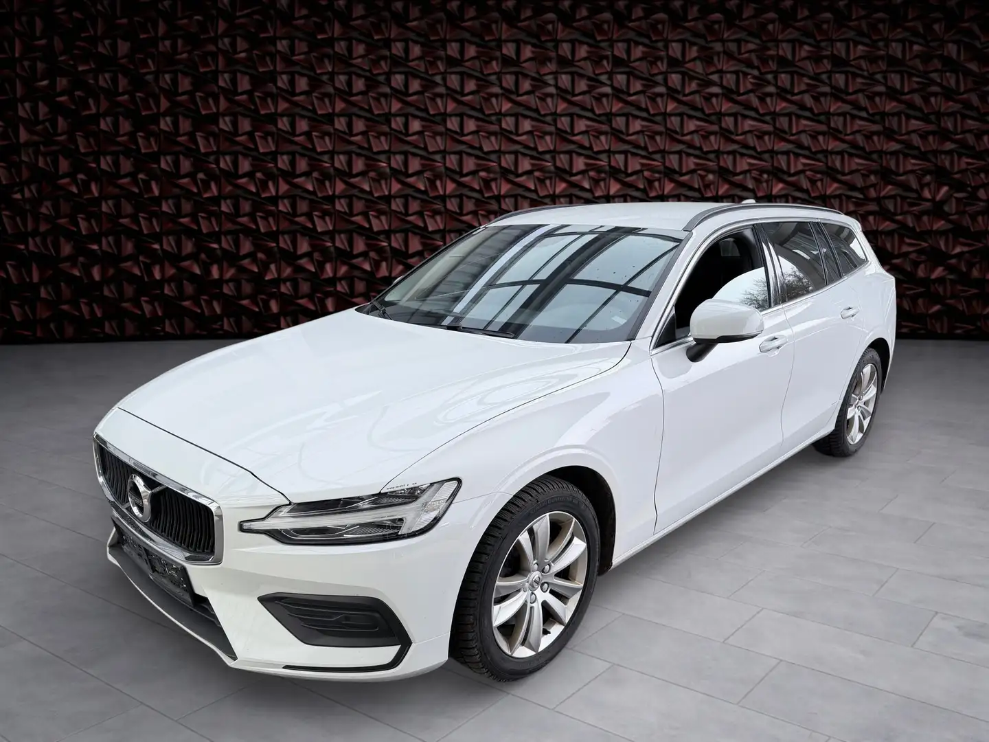 Volvo V60 Weiß - 1